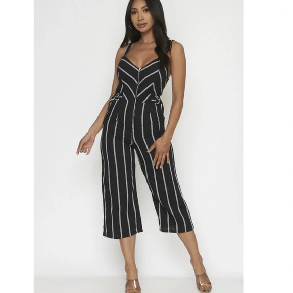 Buckle Sleeveless Stripe Jumpsuit Pants Romper NWT - Picture 1 of 7
